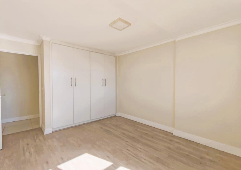 2 Bedroom Property for Sale in Zonnebloem Western Cape